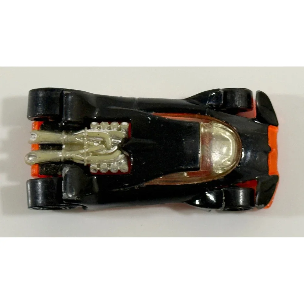 Hot Wheels Vulture Diecast Car Kids 1:64 Black Orange Futuristic Racing Toy